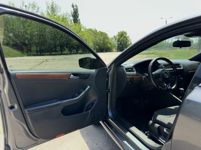 Серый Фольксваген Джетта, объемом двигателя 2 л и пробегом 318 тыс. км за 7100 $, фото 10 на Automoto.ua