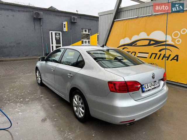 Серый Фольксваген Джетта, объемом двигателя 2.5 л и пробегом 111 тыс. км за 10500 $, фото 4 на Automoto.ua