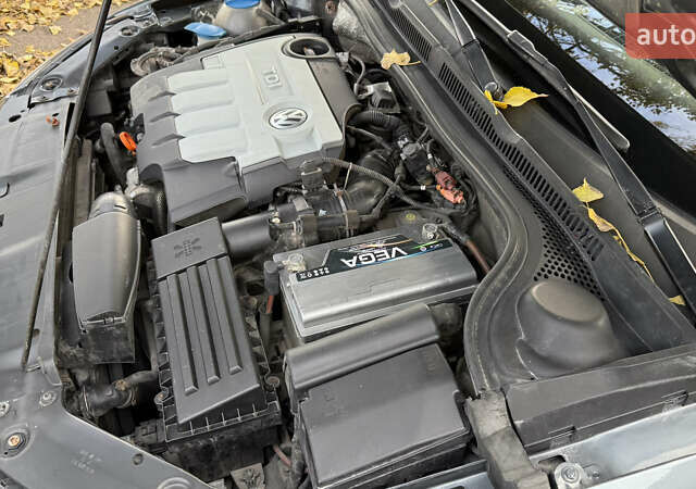 Фольксваген Джетта 2013 в Киеве на Automoto.ua Серый Фольксваген Джетта, объемом двигателя 1.97 л и пробегом 160 тыс. км за 9800 $, фото 42 на Automoto.ua