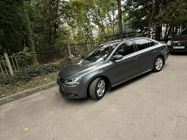 Серый Фольксваген Джетта, объемом двигателя 1.4 л и пробегом 218 тыс. км за 11000 $, фото 4 на Automoto.ua