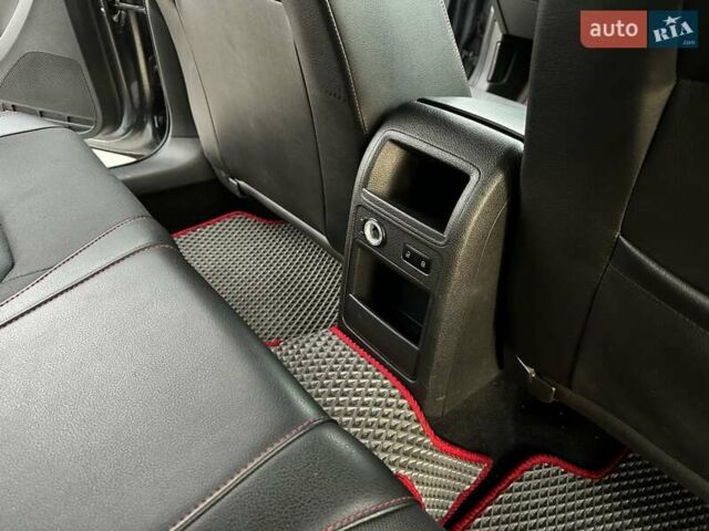 Серый Фольксваген Джетта, объемом двигателя 2 л и пробегом 167 тыс. км за 11000 $, фото 26 на Automoto.ua