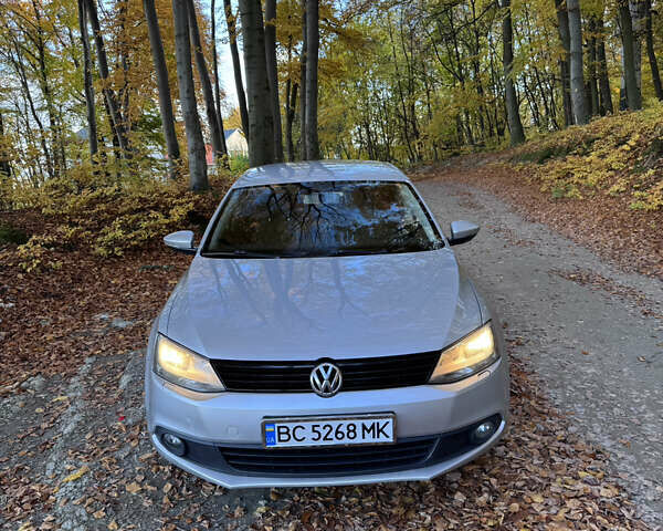 Сірий Фольксваген Джетта, об'ємом двигуна 1.39 л та пробігом 242 тис. км за 8900 $, фото 8 на Automoto.ua