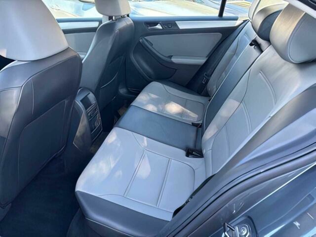 Сірий Фольксваген Джетта, об'ємом двигуна 1.4 л та пробігом 84 тис. км за 4400 $, фото 9 на Automoto.ua