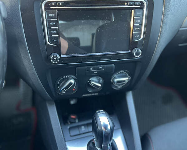 Серый Фольксваген Джетта, объемом двигателя 1.98 л и пробегом 167 тыс. км за 7800 $, фото 11 на Automoto.ua