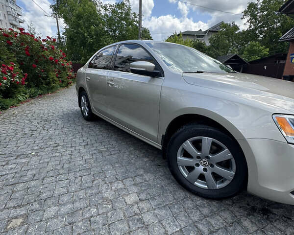 Серый Фольксваген Джетта, объемом двигателя 2.5 л и пробегом 230 тыс. км за 9200 $, фото 1 на Automoto.ua