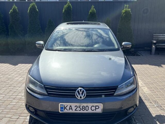 Серый Фольксваген Джетта, объемом двигателя 1.8 л и пробегом 128 тыс. км за 9000 $, фото 1 на Automoto.ua