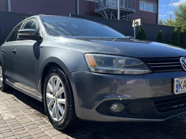 Серый Фольксваген Джетта, объемом двигателя 1.8 л и пробегом 128 тыс. км за 9000 $, фото 5 на Automoto.ua