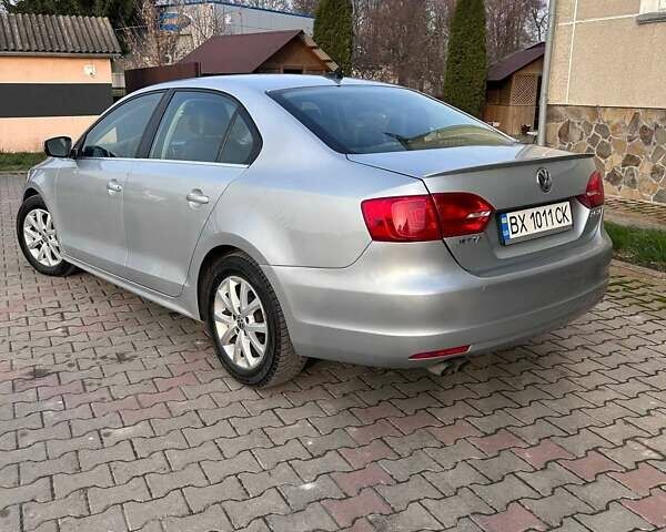 Серый Фольксваген Джетта, объемом двигателя 2.5 л и пробегом 162 тыс. км за 8500 $, фото 5 на Automoto.ua