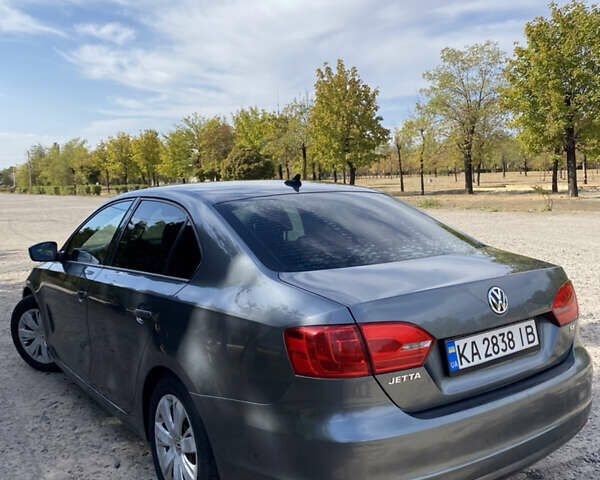 Сірий Фольксваген Джетта, об'ємом двигуна 1.8 л та пробігом 260 тис. км за 8000 $, фото 5 на Automoto.ua