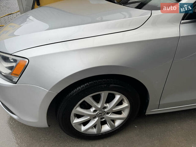 Серый Фольксваген Джетта, объемом двигателя 2.5 л и пробегом 111 тыс. км за 10500 $, фото 5 на Automoto.ua