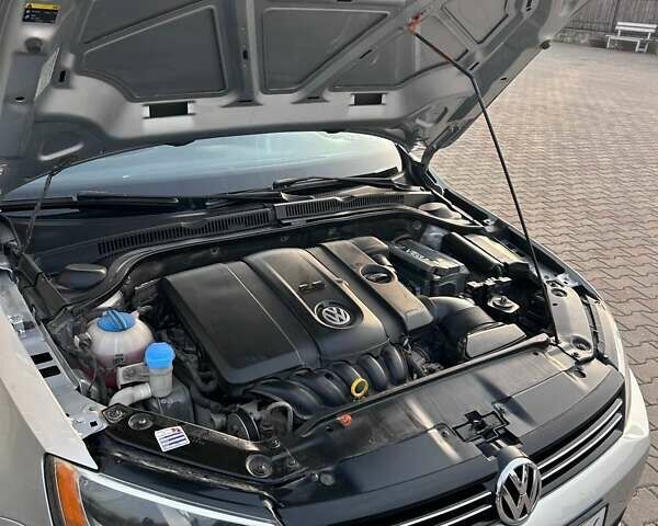 Серый Фольксваген Джетта, объемом двигателя 2.5 л и пробегом 162 тыс. км за 8500 $, фото 21 на Automoto.ua