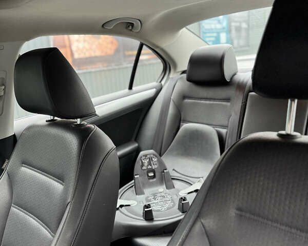 Серый Фольксваген Джетта, объемом двигателя 2.5 л и пробегом 111 тыс. км за 10500 $, фото 17 на Automoto.ua