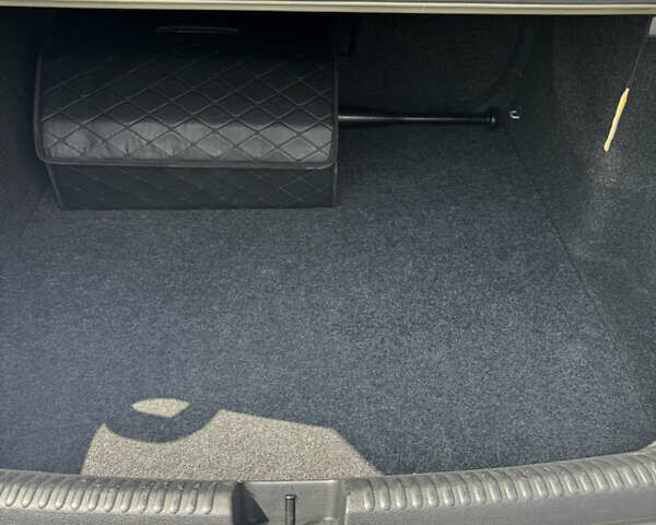 Серый Фольксваген Джетта, объемом двигателя 2.5 л и пробегом 230 тыс. км за 9200 $, фото 10 на Automoto.ua