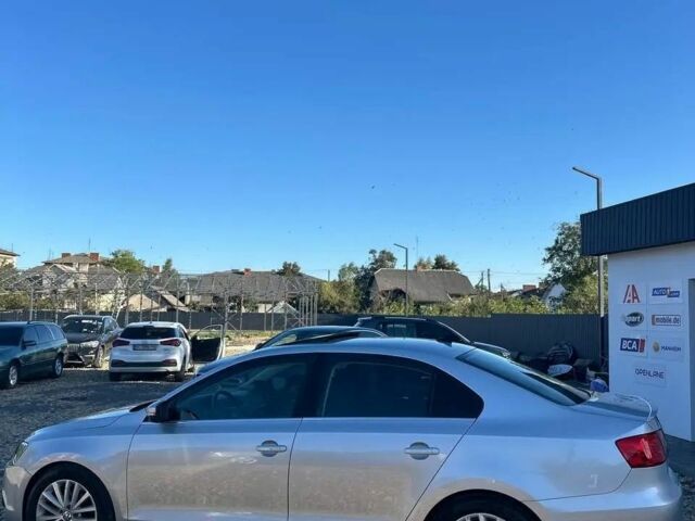 Фольксваген Джетта 2013 в Самборе на Automoto.ua Серый Фольксваген Джетта, объемом двигателя 2 л и пробегом 250 тыс. км за 10500 $, фото 3 на Automoto.ua