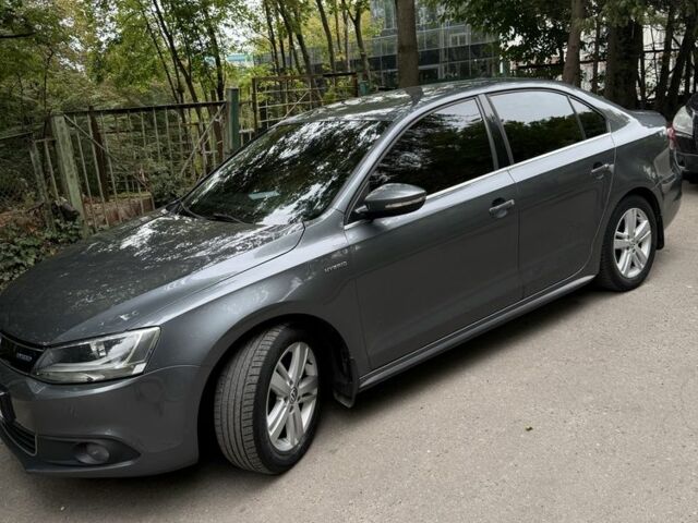 Серый Фольксваген Джетта, объемом двигателя 1.4 л и пробегом 218 тыс. км за 11000 $, фото 5 на Automoto.ua