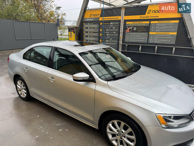 Серый Фольксваген Джетта, объемом двигателя 2.5 л и пробегом 111 тыс. км за 10500 $, фото 1 на Automoto.ua