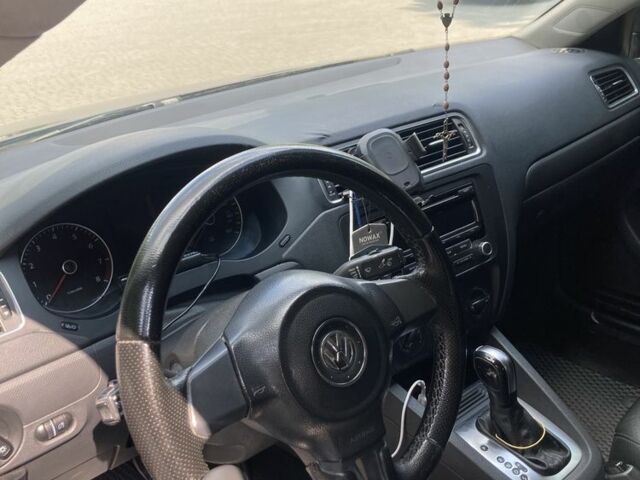 Серый Фольксваген Джетта, объемом двигателя 1.8 л и пробегом 322 тыс. км за 8200 $, фото 8 на Automoto.ua