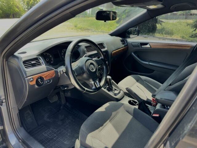 Серый Фольксваген Джетта, объемом двигателя 2 л и пробегом 318 тыс. км за 7100 $, фото 11 на Automoto.ua