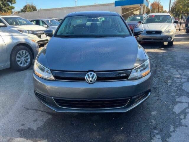 Фольксваген Джетта 2013 у Житомирі на Automoto.ua Сірий Фольксваген Джетта, об'ємом двигуна 1.4 л та пробігом 80 тис. км за 1900 $, фото 1 на Automoto.ua