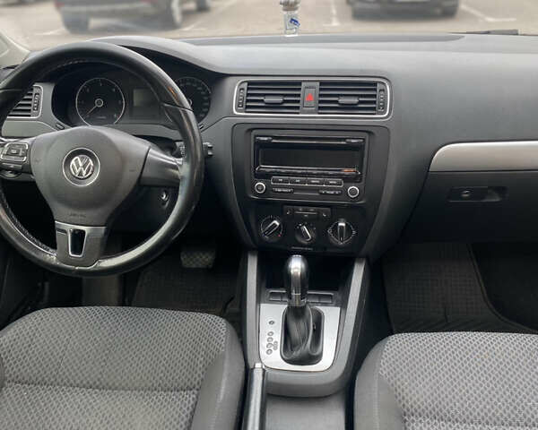 Сірий Фольксваген Джетта, об'ємом двигуна 1.9 л та пробігом 250 тис. км за 10000 $, фото 4 на Automoto.ua