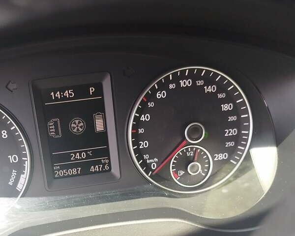 Серый Фольксваген Джетта, объемом двигателя 1.39 л и пробегом 205 тыс. км за 9500 $, фото 3 на Automoto.ua