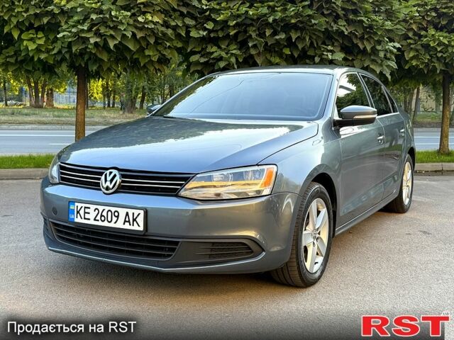 Серый Фольксваген Джетта, объемом двигателя 2 л и пробегом 270 тыс. км за 8200 $, фото 1 на Automoto.ua