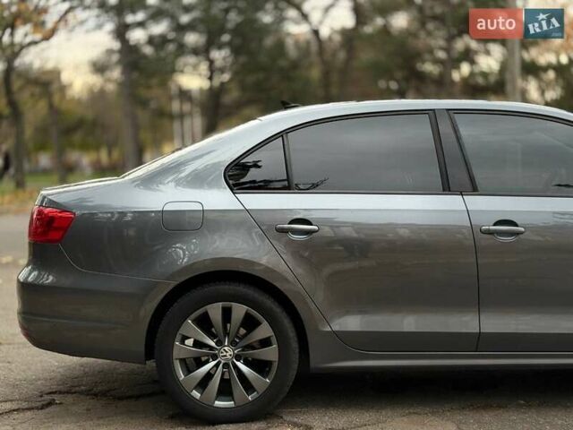 Сірий Фольксваген Джетта, об'ємом двигуна 1.8 л та пробігом 253 тис. км за 9999 $, фото 8 на Automoto.ua