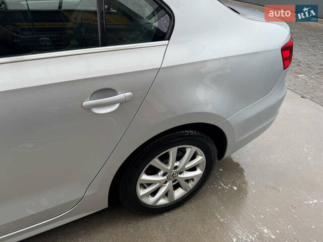 Серый Фольксваген Джетта, объемом двигателя 2.5 л и пробегом 111 тыс. км за 10500 $, фото 6 на Automoto.ua