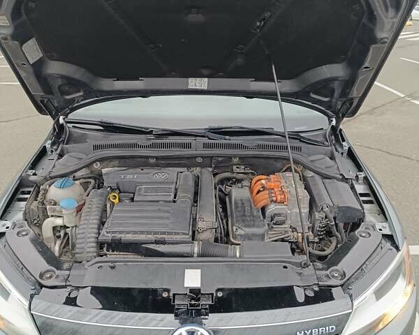 Серый Фольксваген Джетта, объемом двигателя 1.39 л и пробегом 128 тыс. км за 9500 $, фото 12 на Automoto.ua