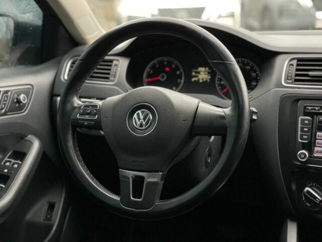 Серый Фольксваген Джетта, объемом двигателя 1.8 л и пробегом 204 тыс. км за 9100 $, фото 17 на Automoto.ua