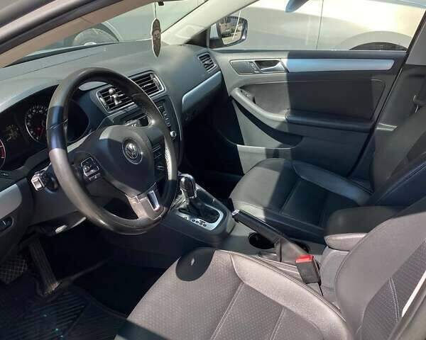 Серый Фольксваген Джетта, объемом двигателя 2.5 л и пробегом 248 тыс. км за 8800 $, фото 8 на Automoto.ua