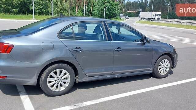 Серый Фольксваген Джетта, объемом двигателя 1.4 л и пробегом 250 тыс. км за 10450 $, фото 9 на Automoto.ua