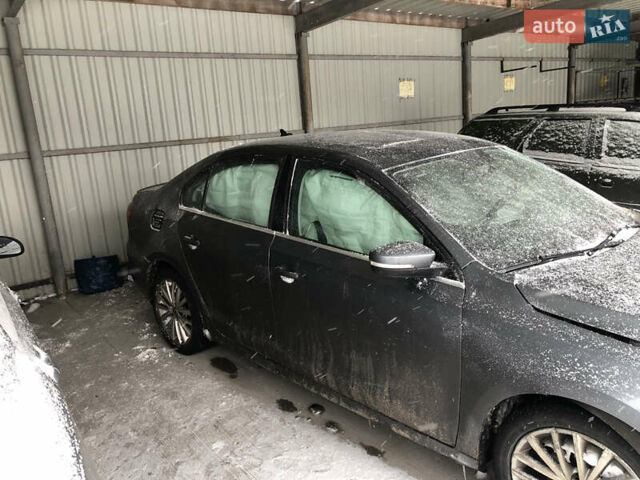 Серый Фольксваген Джетта, объемом двигателя 1.8 л и пробегом 320 тыс. км за 5000 $, фото 16 на Automoto.ua