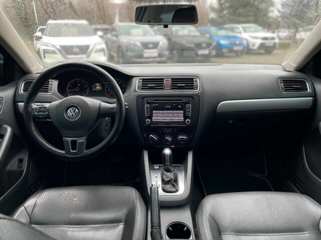 Серый Фольксваген Джетта, объемом двигателя 1.8 л и пробегом 204 тыс. км за 9100 $, фото 9 на Automoto.ua