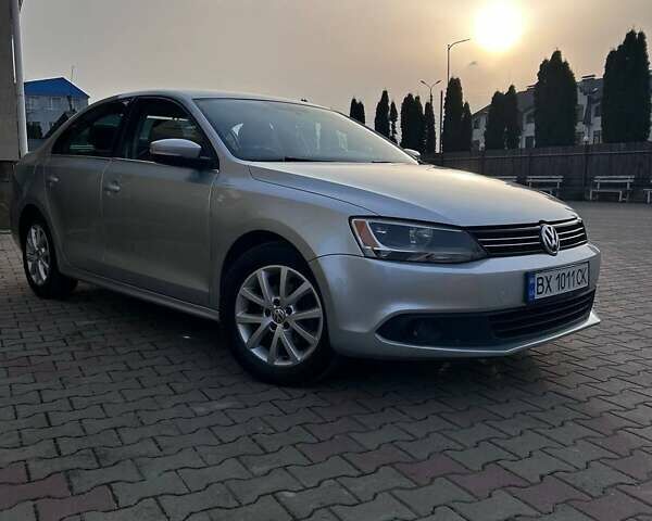 Серый Фольксваген Джетта, объемом двигателя 2.5 л и пробегом 162 тыс. км за 8500 $, фото 4 на Automoto.ua