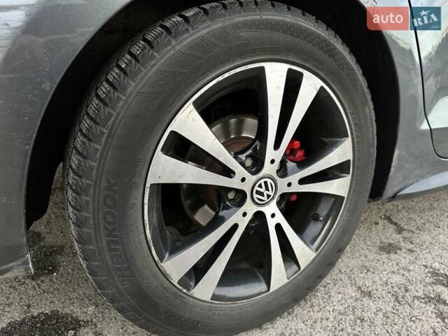 Серый Фольксваген Джетта, объемом двигателя 2 л и пробегом 167 тыс. км за 11000 $, фото 38 на Automoto.ua