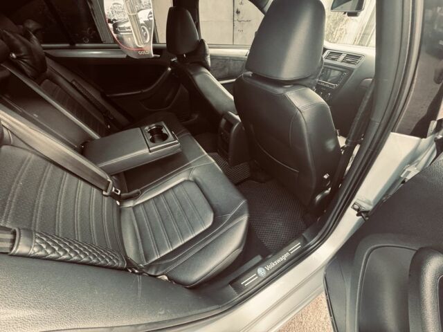 Серый Фольксваген Джетта, объемом двигателя 2.5 л и пробегом 208 тыс. км за 7999 $, фото 11 на Automoto.ua