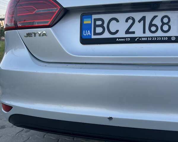Фольксваген Джетта 2013 в Львове на Automoto.ua Серый Фольксваген Джетта, объемом двигателя 1.39 л и пробегом 290 тыс. км за 7900 $, фото 16 на Automoto.ua