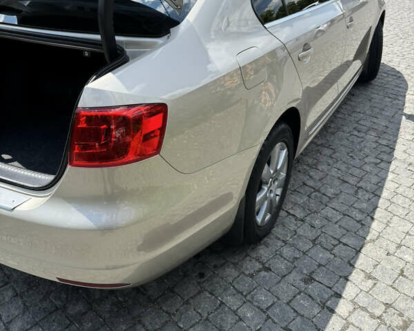 Серый Фольксваген Джетта, объемом двигателя 2.5 л и пробегом 230 тыс. км за 9200 $, фото 14 на Automoto.ua