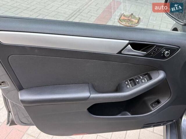 Серый Фольксваген Джетта, объемом двигателя 1.98 л и пробегом 219 тыс. км за 7700 $, фото 12 на Automoto.ua