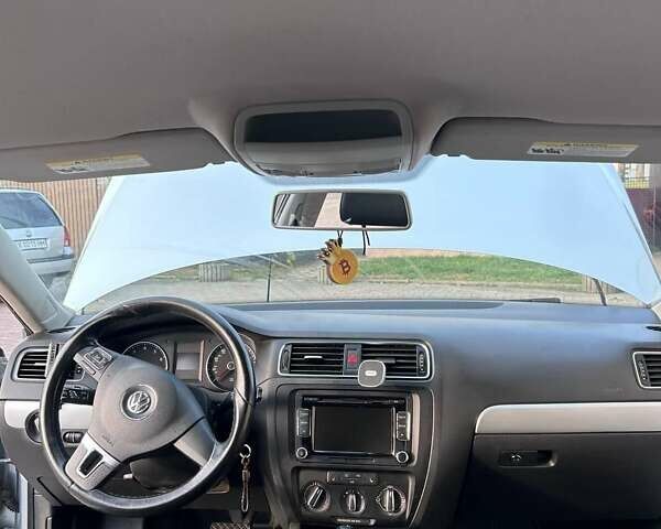 Серый Фольксваген Джетта, объемом двигателя 2.5 л и пробегом 162 тыс. км за 8500 $, фото 15 на Automoto.ua