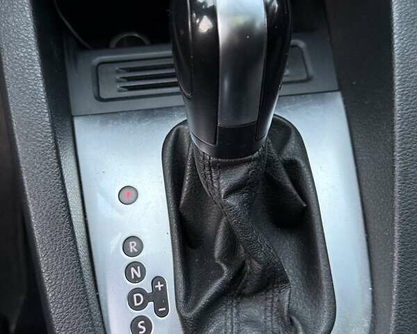 Сірий Фольксваген Джетта, об'ємом двигуна 1.98 л та пробігом 219 тис. км за 7999 $, фото 25 на Automoto.ua