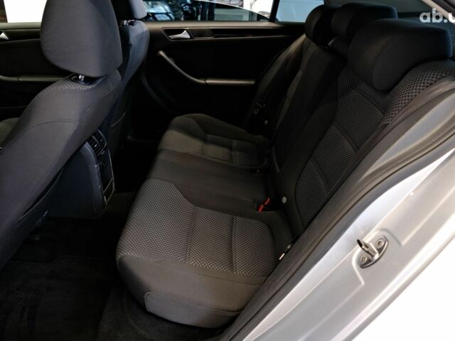 Фольксваген Джетта 2013 в Одессе на Automoto.ua Серый Фольксваген Джетта, объемом двигателя 1.6 л и пробегом 157 тыс. км за 10100 $, фото 8 на Automoto.ua