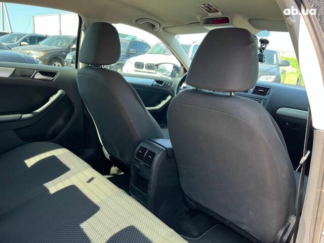 Серый Фольксваген Джетта, объемом двигателя 2 л и пробегом 352 тыс. км за 10240 $, фото 19 на Automoto.ua