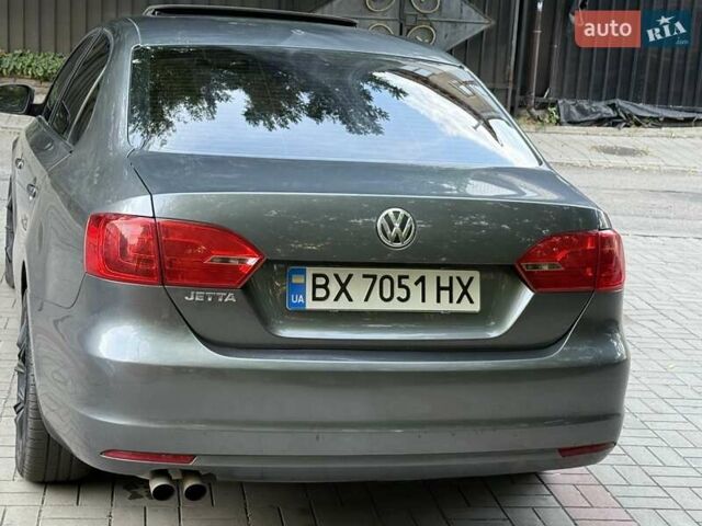 Сірий Фольксваген Джетта, об'ємом двигуна 2 л та пробігом 219 тис. км за 8000 $, фото 1 на Automoto.ua