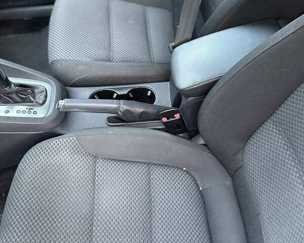 Сірий Фольксваген Джетта, об'ємом двигуна 1.98 л та пробігом 219 тис. км за 7999 $, фото 33 на Automoto.ua