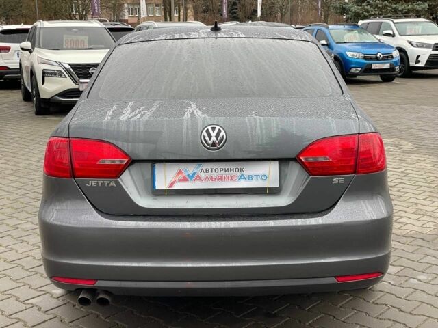 Серый Фольксваген Джетта, объемом двигателя 1.8 л и пробегом 204 тыс. км за 9100 $, фото 5 на Automoto.ua