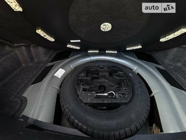 Сірий Фольксваген Джетта, об'ємом двигуна 1.97 л та пробігом 184 тис. км за 9900 $, фото 62 на Automoto.ua