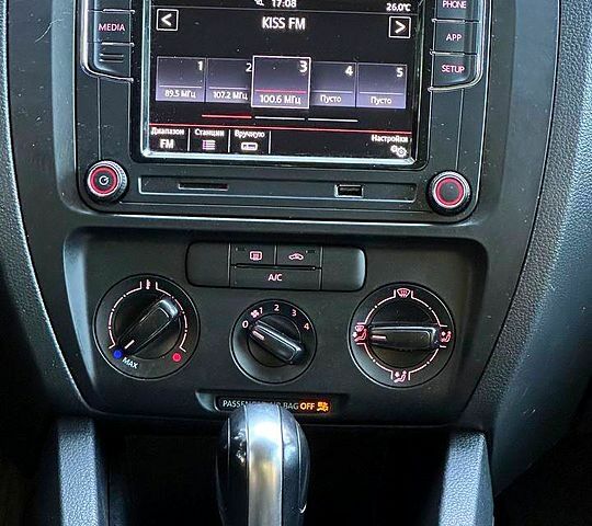 Серый Фольксваген Джетта, объемом двигателя 2 л и пробегом 199 тыс. км за 9000 $, фото 7 на Automoto.ua