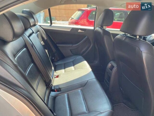 Серый Фольксваген Джетта, объемом двигателя 2.5 л и пробегом 248 тыс. км за 8800 $, фото 14 на Automoto.ua